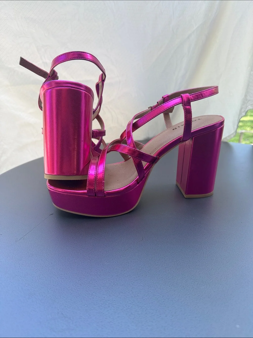 Metallic Magenta Platform Strappy Sandals - Women's
